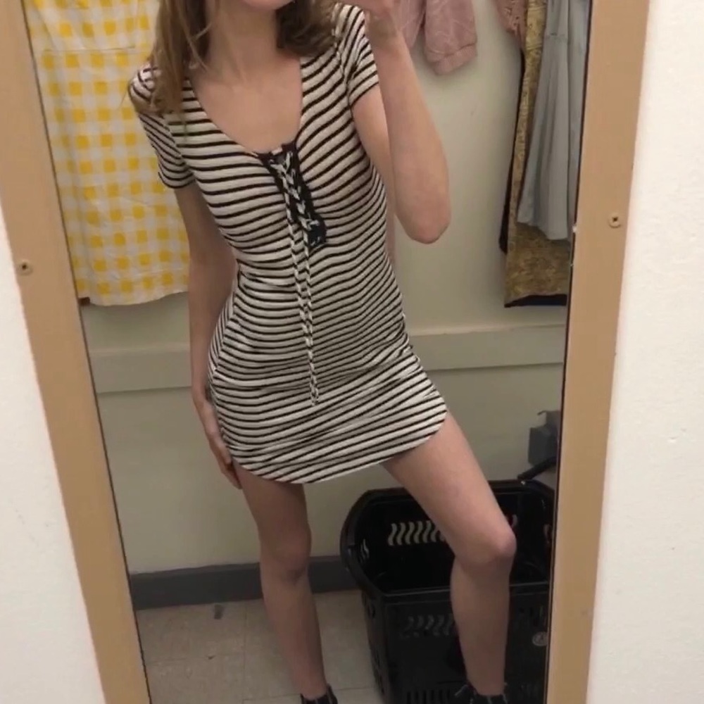 🎉2/$25 Blue striped bodycon dress